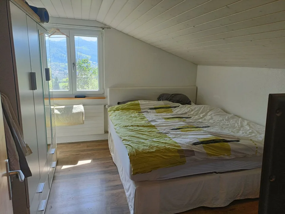 4½ ZIMMER-HAUS IN WATTWIL (SG), MÖBLIERT, TEMPORÄR