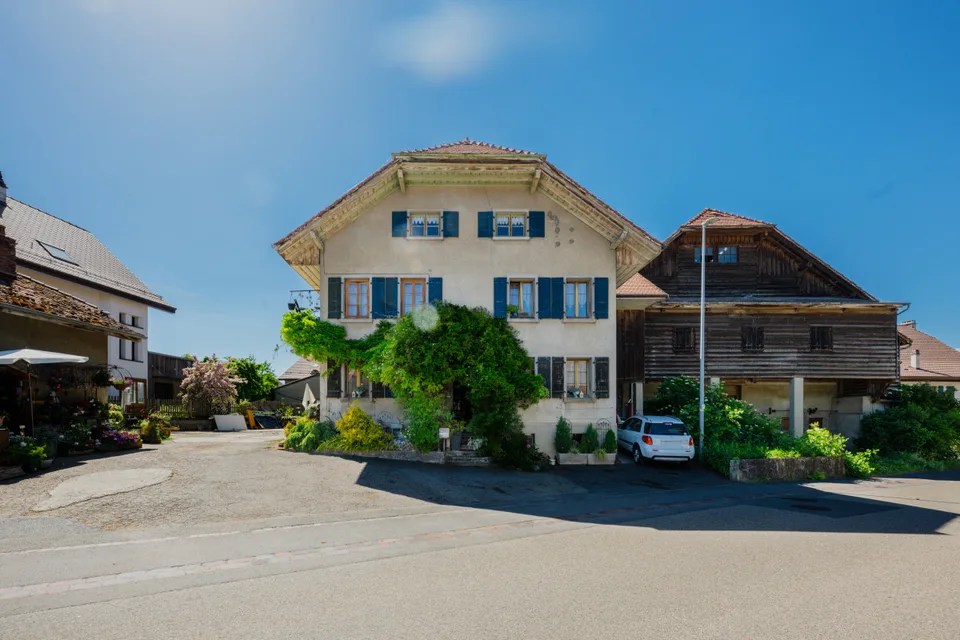 EXKLUSIVITÄT: Alte Farm mit Potenzial für die Schaffung mehrerer Wohnungen