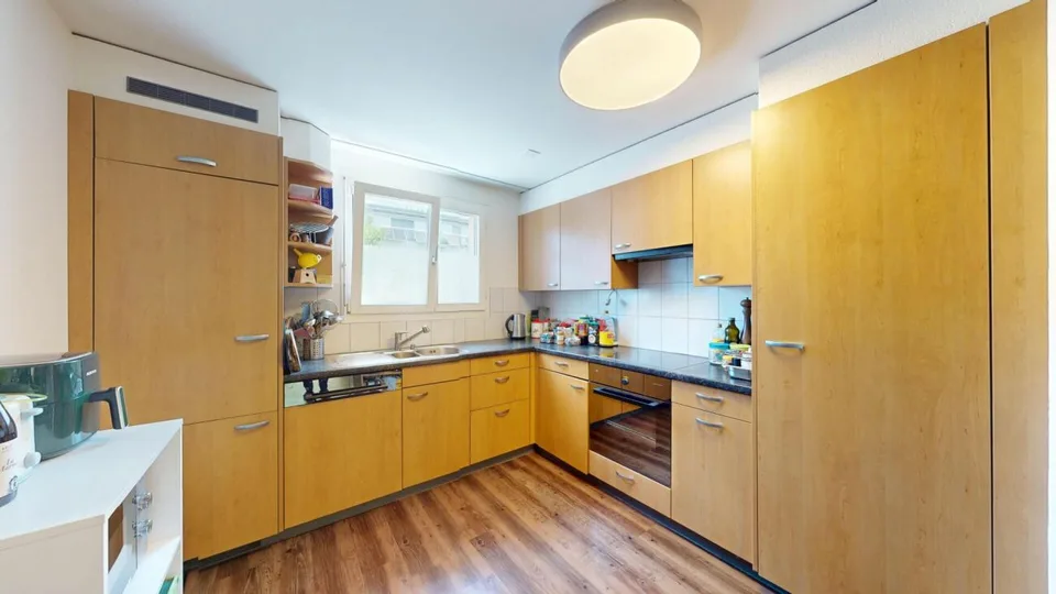 5.5-Zimmer-Reiheneinfamilienhaus mit Wintergarten, Terrasse und gepflegtem Garten im Reinacherhof