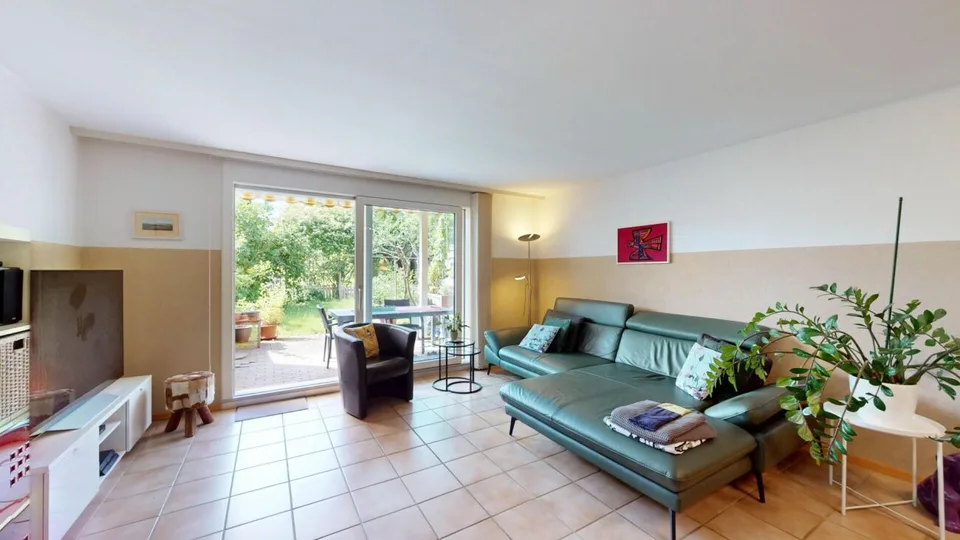 Ruhig gelegenes 6.5-Zimmer-Reihenfamilienhaus mit viel Platz
