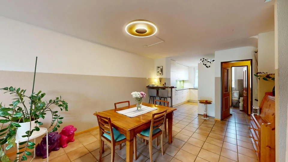 Ruhig gelegenes 6.5-Zimmer-Reihenfamilienhaus mit viel Platz