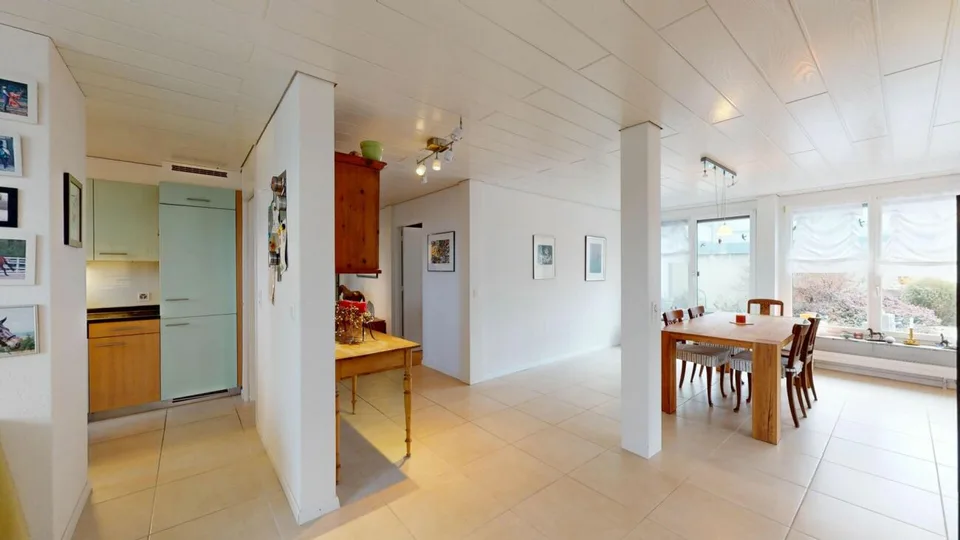 Wohnen mit Aussicht - lichtdurchflutete Terrassenwohnung mit Pool & Sauna