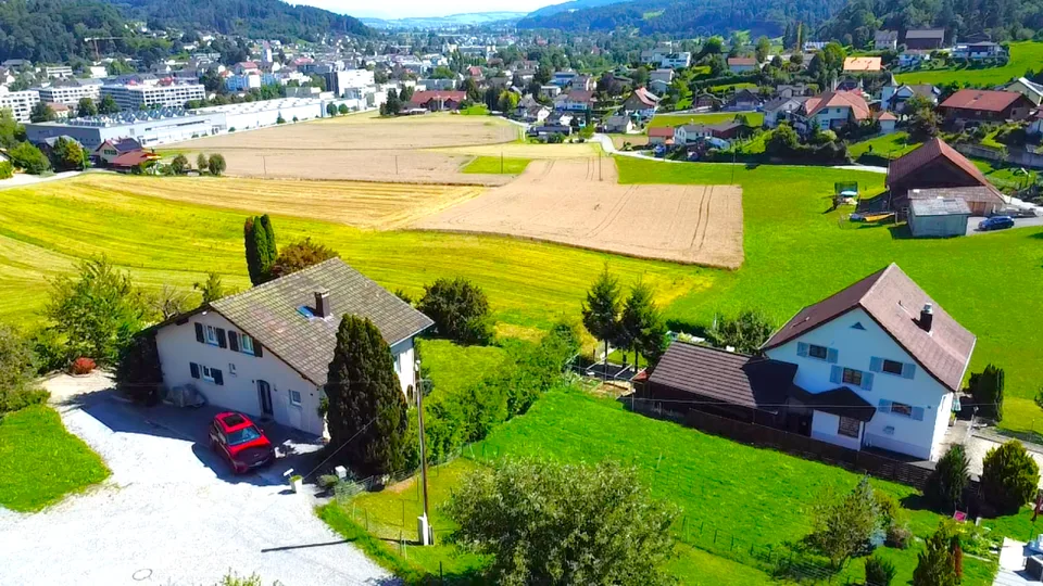 SANIERT MIT SONNIGEM GARTEN UND ALPENSICHT!
