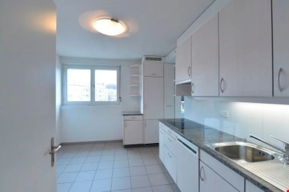 grosszügige 3-Zimmerwohnung (93 m2) mit Gartenanteil