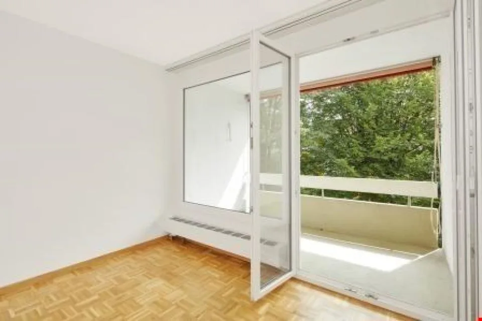 Bel appartement 5 pièces au haut rez-de-chaussée