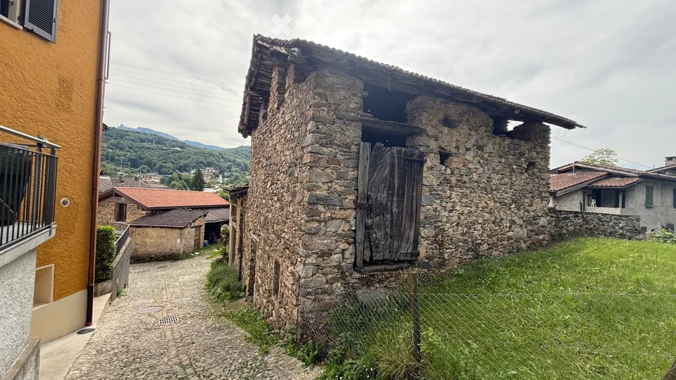 Rustico con giardino - Landhaus mit Garten