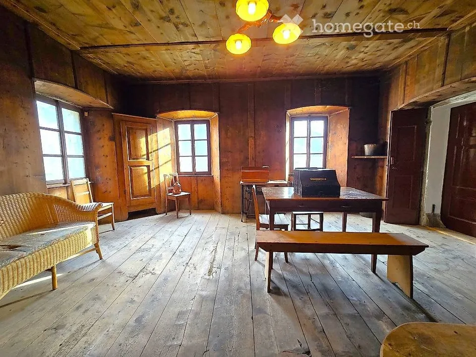 Charmantes historisches Haus mit grossem Grundstück