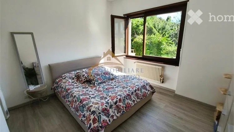 Renovated apartment with 2 parking spaces