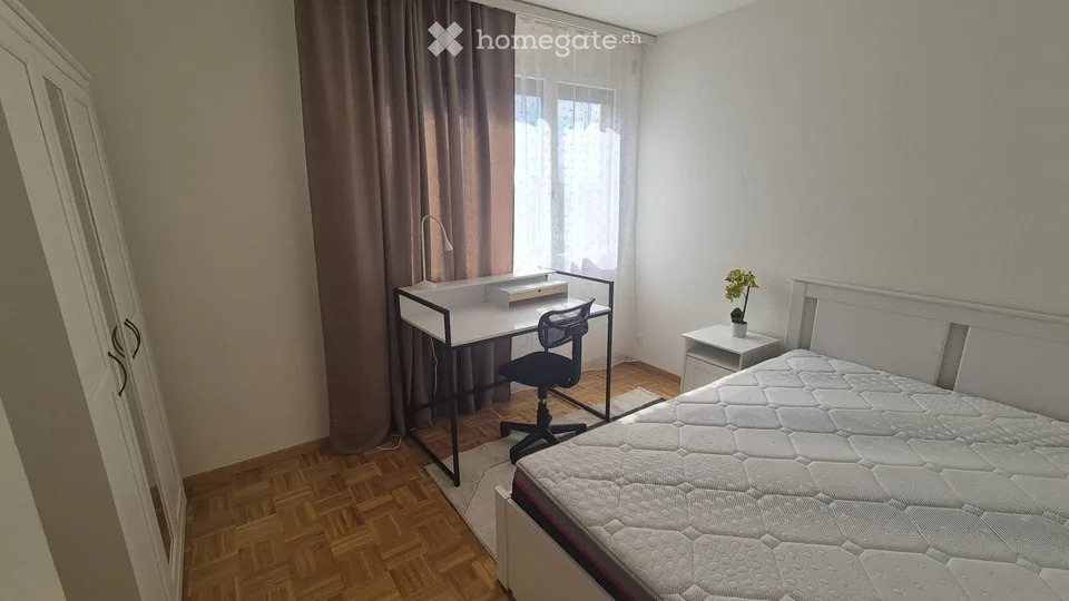 Chambre meublée