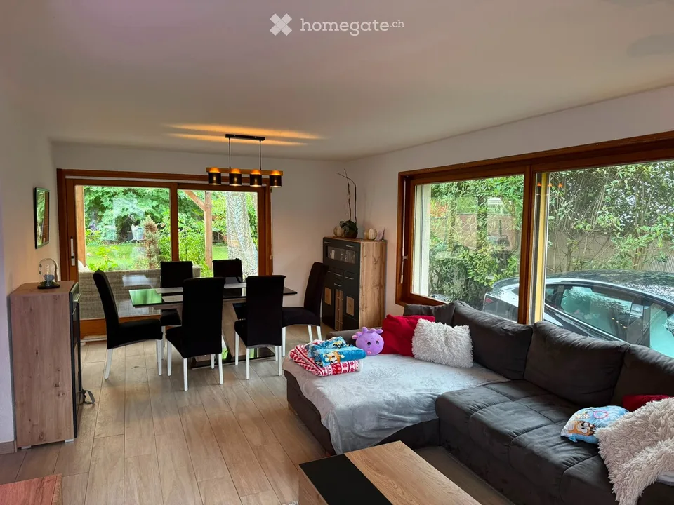 Villa 5.5 pièces rénovée, entre ruisseau et forêt