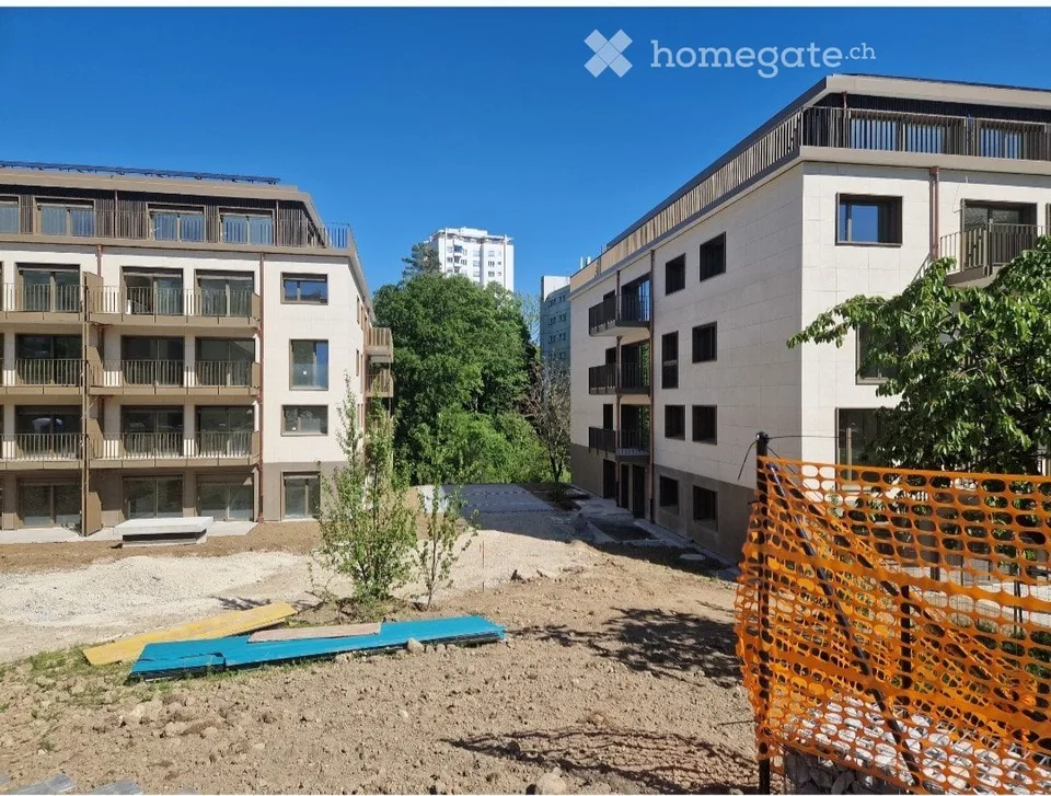 Appartement neuf de 4,5 pces avec grand balcon
