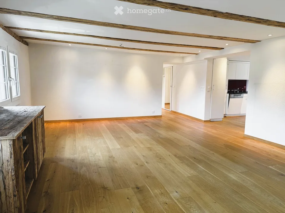 Grosszügige 3,5 Zimmerwohnung in Zürich-Leimbach
