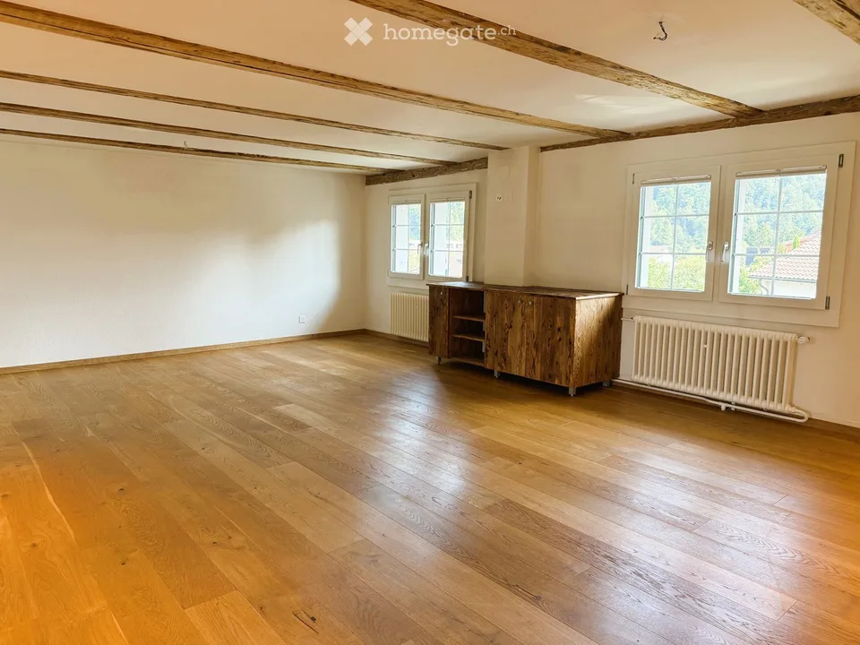 Grosszügige 3,5 Zimmerwohnung in Zürich-Leimbach