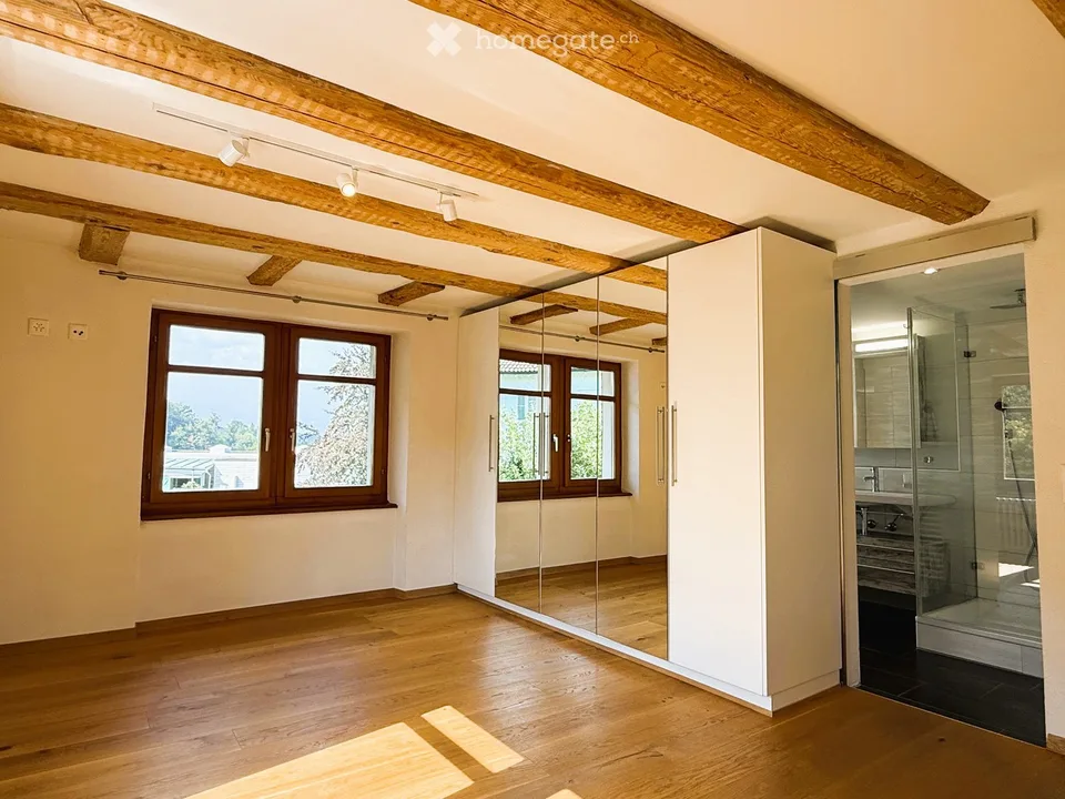 Grosszügige 3,5 Zimmerwohnung in Zürich-Leimbach