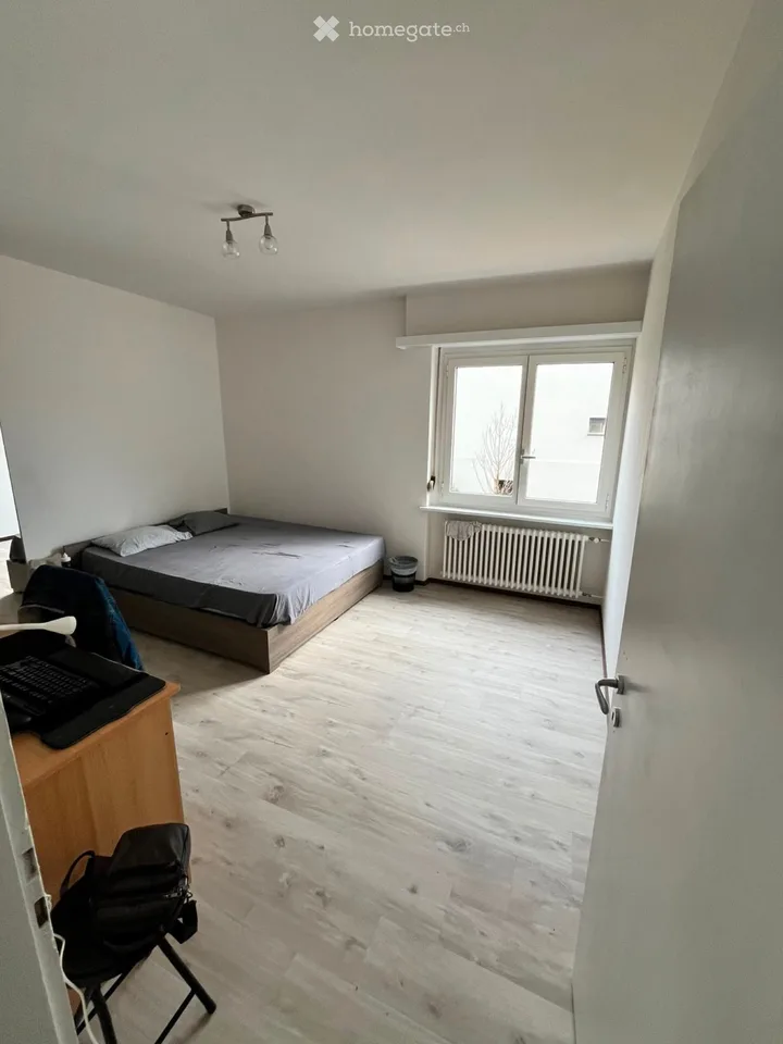 Zimmer in Vezia frei ab 1. September