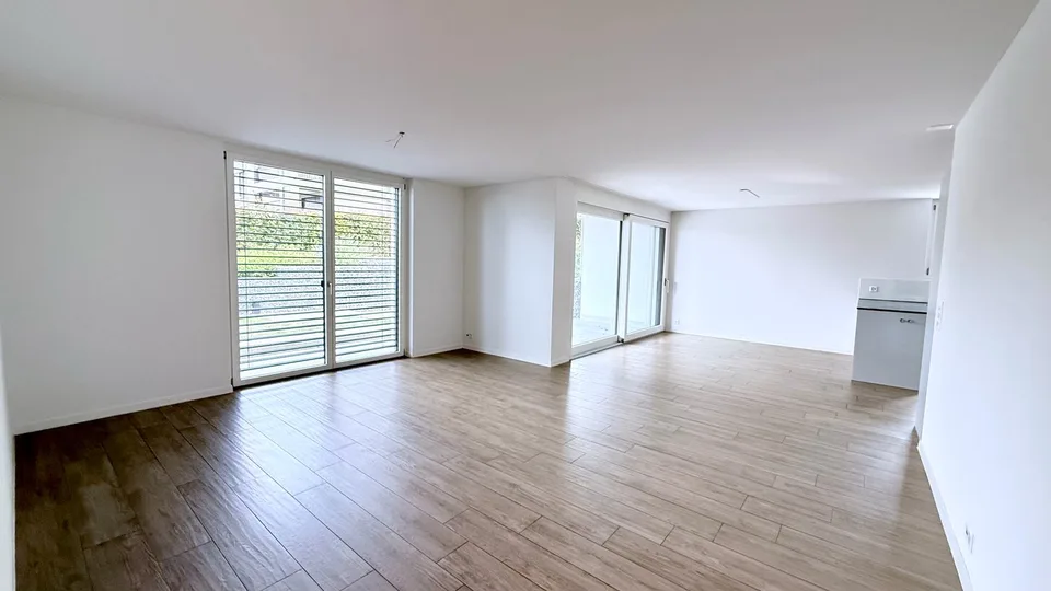 Geräumige 4.5-Zimmer-Wohnung im Erdgeschoss in Richterswil