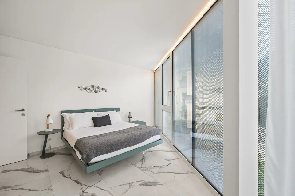 NEUES MÖBLIERTES PENTHOUSE MIT DACHTERRASSE