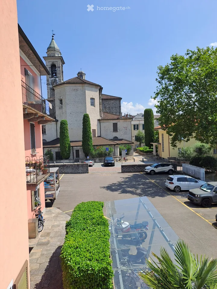 Ich suche Einzieher für ein Einzimmerapartment