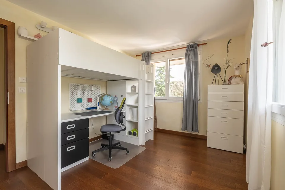 Einfamilienhaus in Allaman, nahe dem See und dem Wald – 6,5 Zimmer mit Garten – Foto 23 von 26