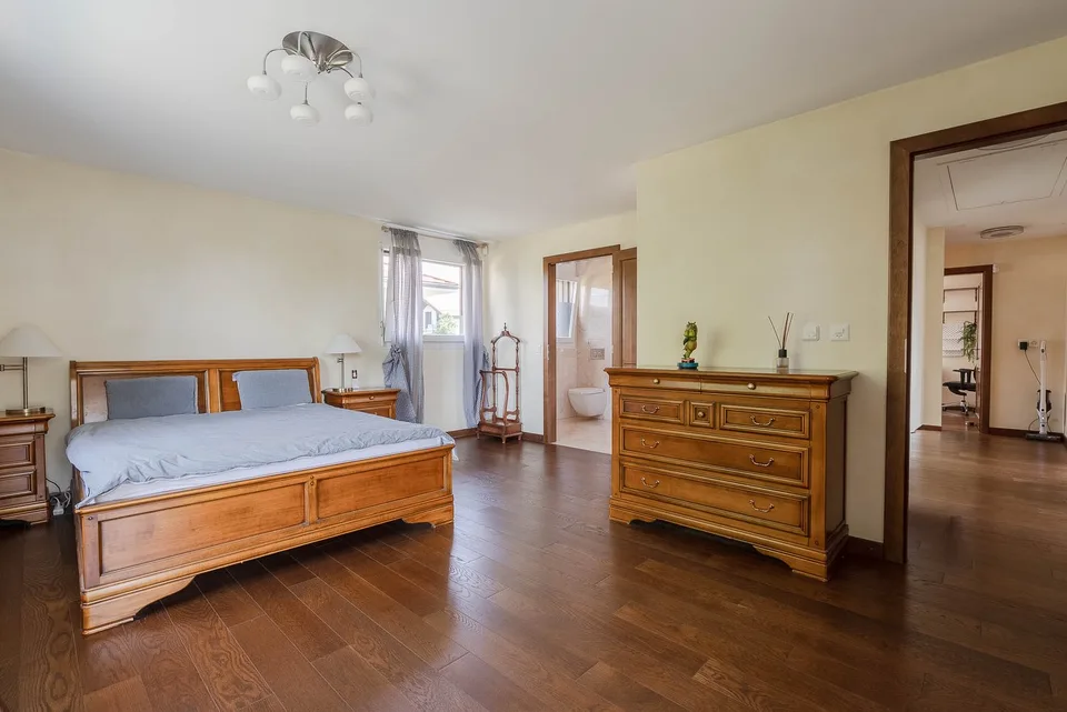 Einfamilienhaus in Allaman, nahe dem See und dem Wald – 6,5 Zimmer mit Garten – Foto 20 von 26