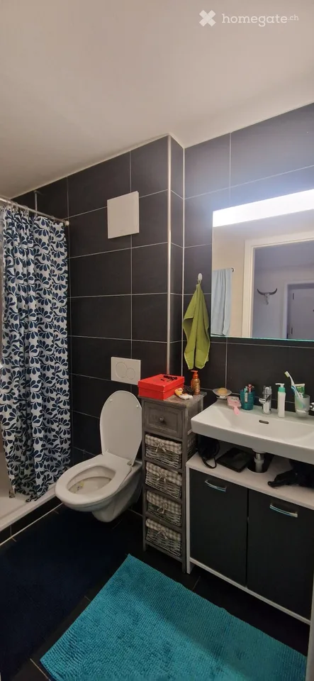 Charmant appartement de 2,5 p. avec balcon + vue à St-Blaise