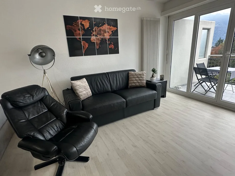 Lake & Mountain View - beautifully renovated 1.5-room attic