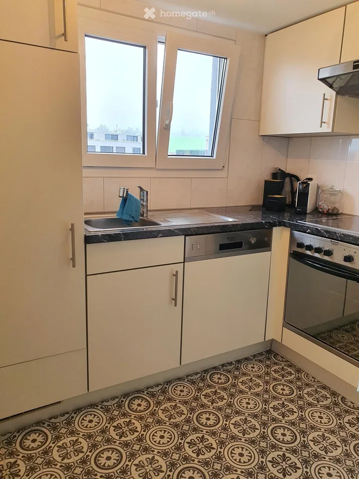 3-Zimmer-Dachwohnung mit Charme in kleinem Mehrfamilienhaus