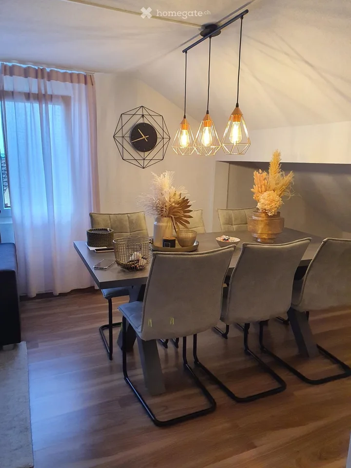 3-Zimmer-Dachwohnung mit Charme in kleinem Mehrfamilienhaus