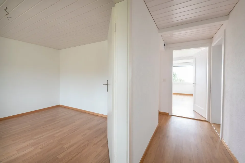 Affascinante appartamento di 4 locali in una casa di 3 famiglie in zona tranquilla – foto 9 di 9