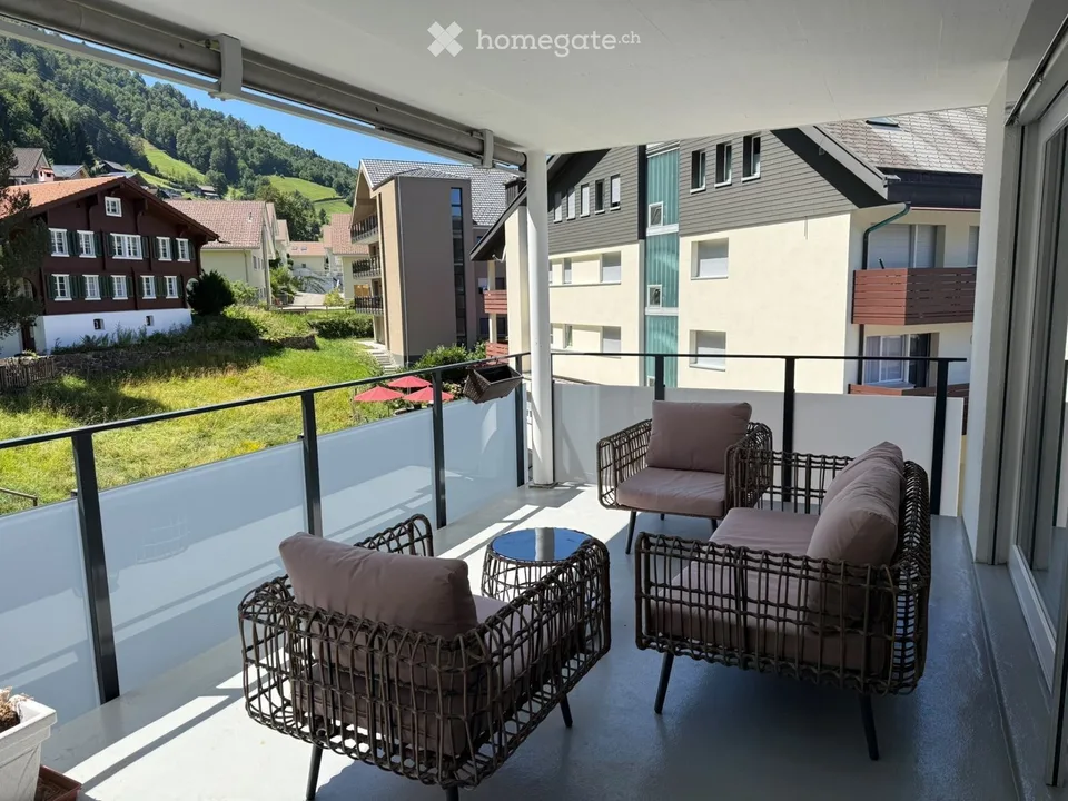 Charmante 4.5-Zimmer-Wohnung mit herrlichem Ausblick in Emmetten