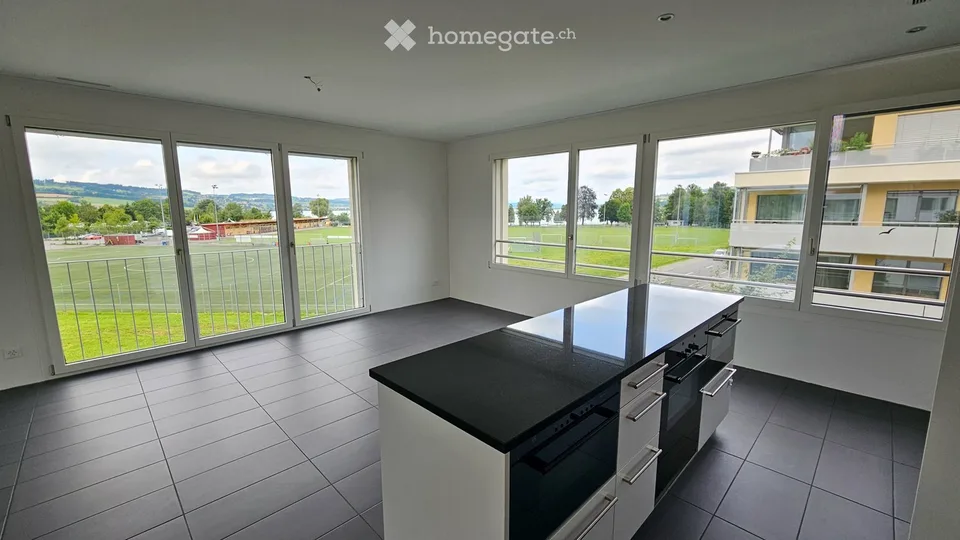 Moderne 3.5-Zimmer-Wohnung mit Seeblick & Wintergarten