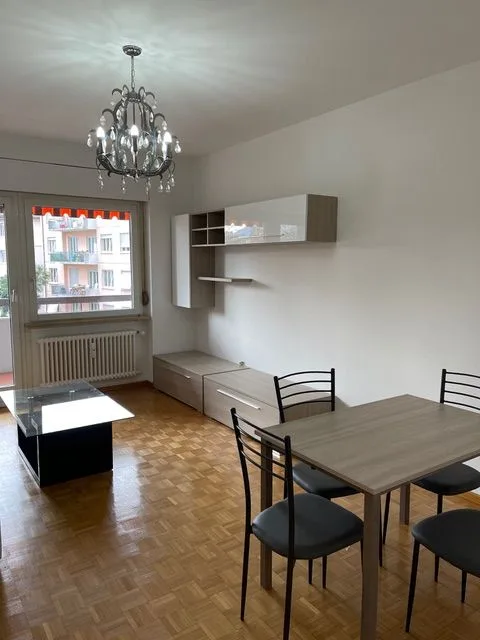 Helle renovierte 3.5-Zimmer-Wohnung mit Balkon und Stellplatz in ru...