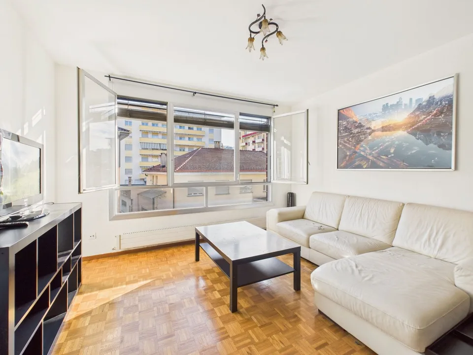 Helles 3.5-Zimmer-Apartment im Herzen von Chiasso