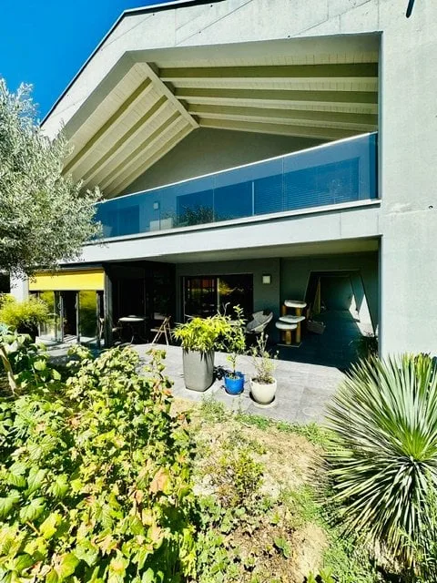 Splendide 3.5 pièces avec jardin et terrasse panoramique