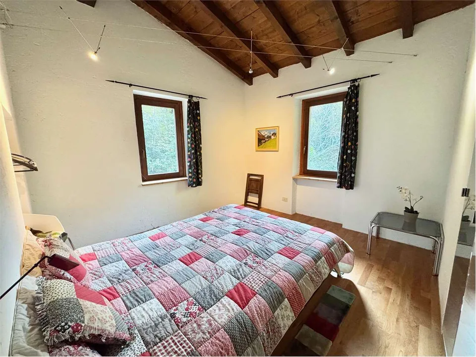 Grande e curata casa di campagna in posizione tranquilla e soleggiata, – foto 10 di 13