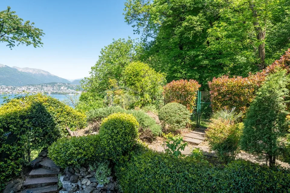 Elegante 190 m² Wohnung mit Seeblick und privatem Garten – Foto 10 von 13