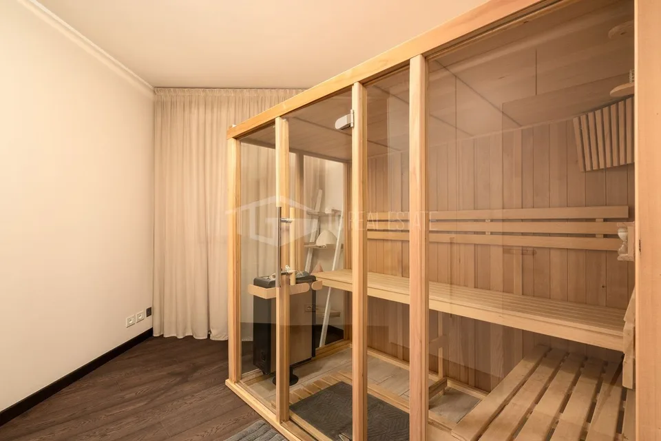 Elegante 190 m² Wohnung mit Seeblick und privatem Garten – Foto 8 von 13