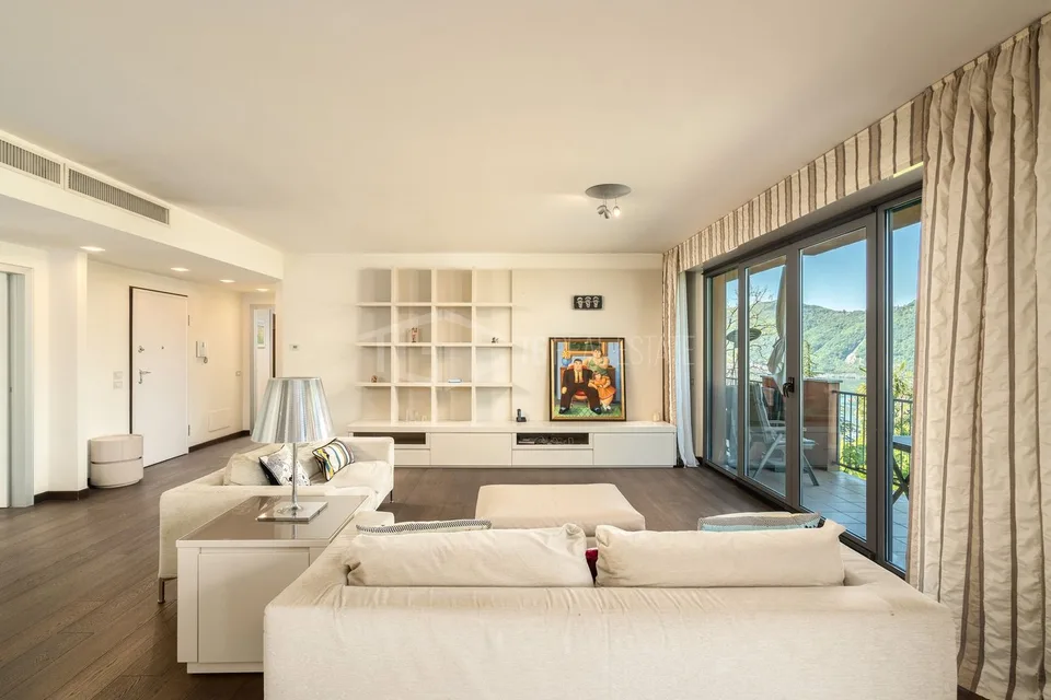 Elegante 190 m² Wohnung mit Seeblick und privatem Garten