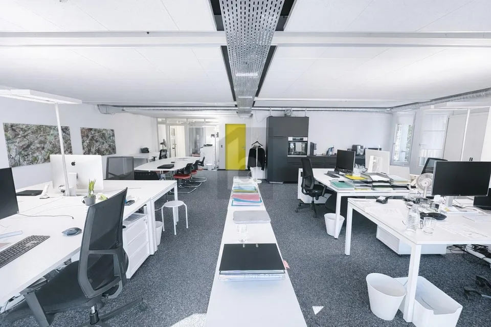MODERN, HELL UND IDEAL GELEGEN