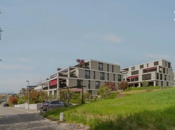 Exklusive 3.5 Zi Wohnung in Meilen