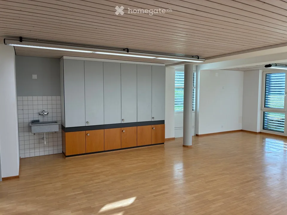 Helles Hobbyraum-Mietangebot in Oberrindal – 1.5 Zimmer mit Parkplatz