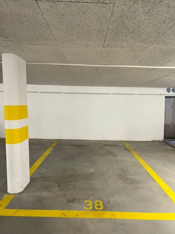 Einstellhallenplatz zentral im Dorfkern von Hohenrain