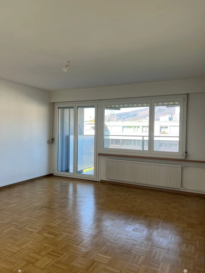 Moderne 2.5-Zimmerwohnung mit Balkon & Gartenblick – ab 1. November in Biel