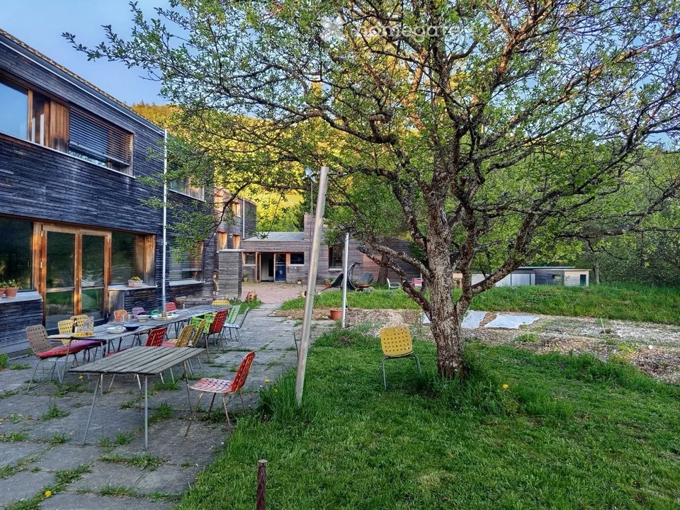 2 familienfreundliche WG Zimmer frei