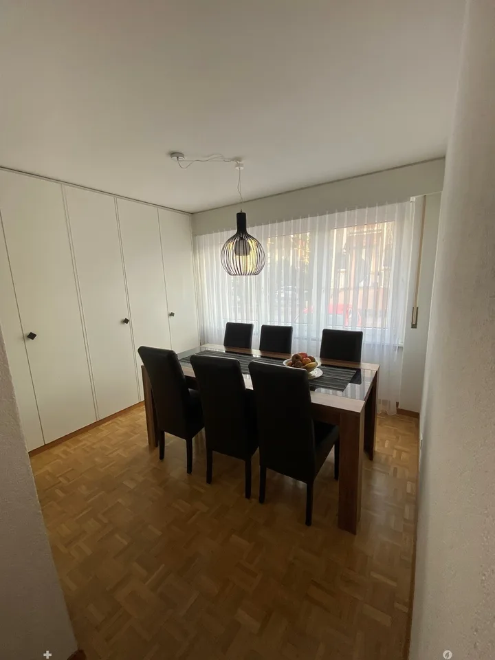 Moderne 3.5-Zimmerwohnung mit Balkon im beliebten Gurzelenquartier