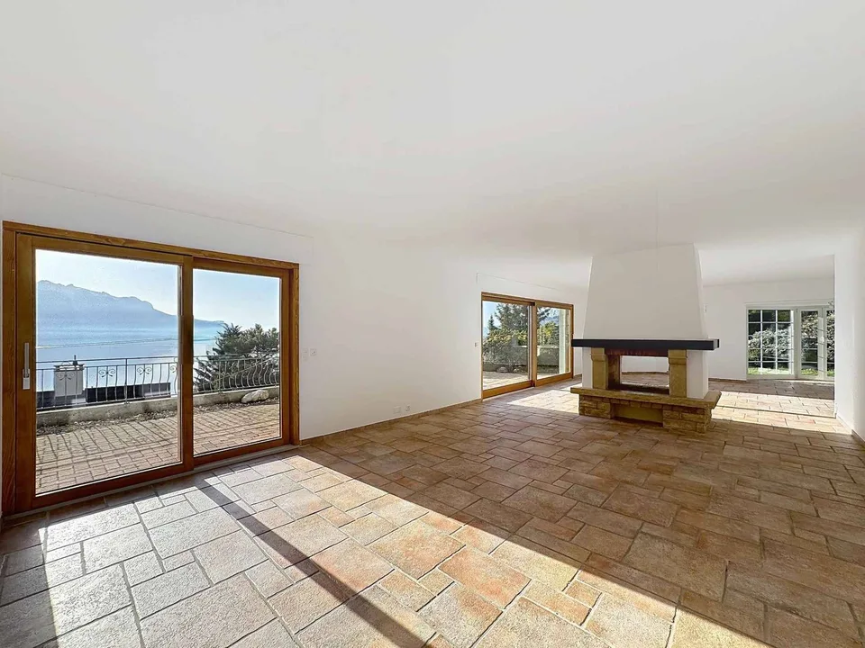 4,5 locali di 147 m2 con grande terrazza e giardino privato