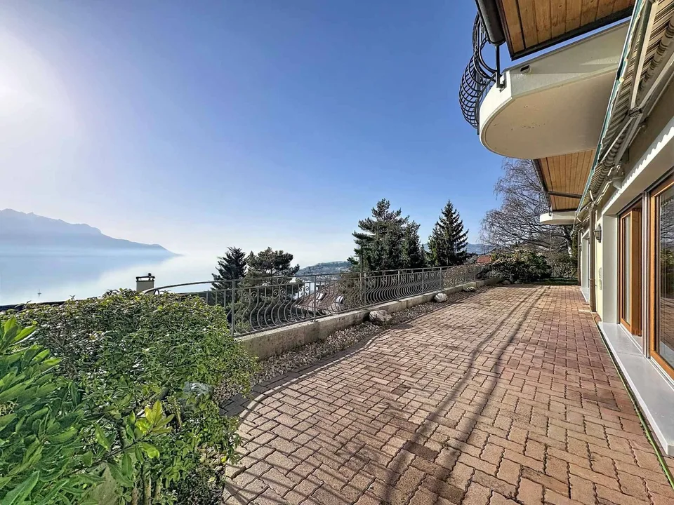 4,5 locali di 147 m2 con grande terrazza e giardino privato