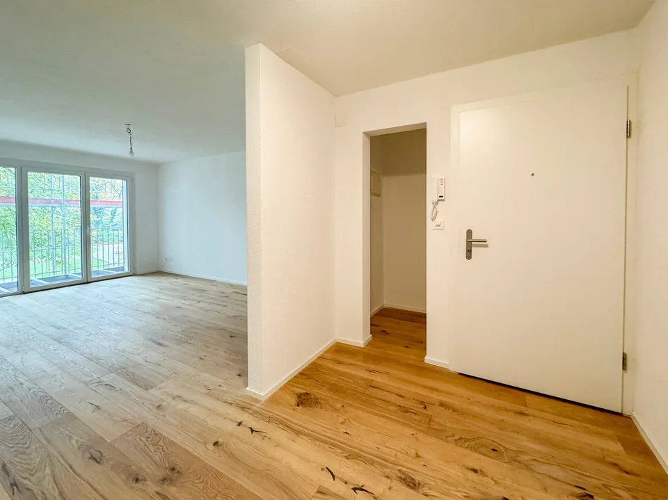 Zweitbezug nach umfassender Sanierung - Moderne 3.5-Zimmerwohnung mit zwei Balkonen –