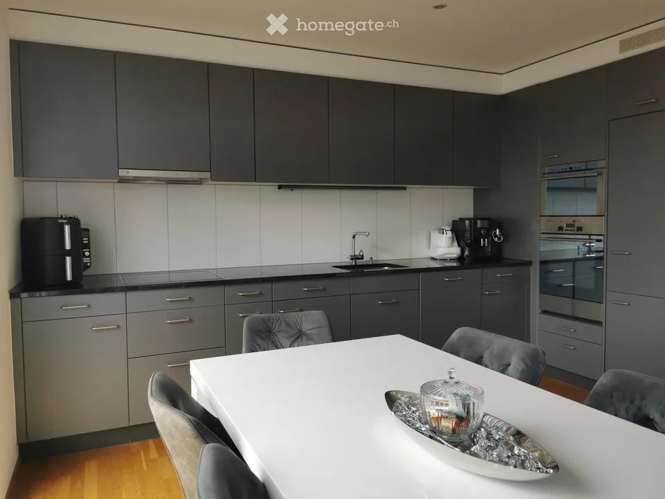 Wunderschöne 4.5Zi-Wohnung in 8052 Zürich