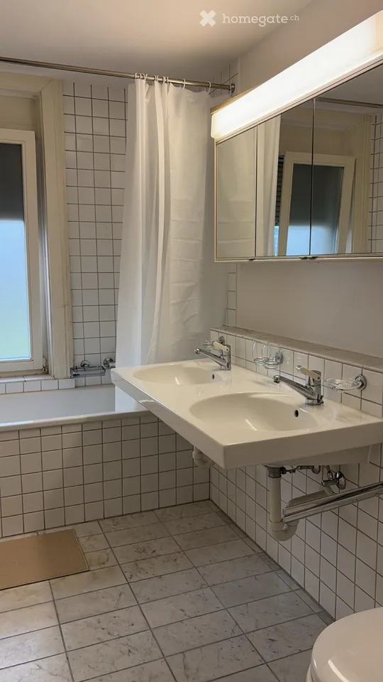 Bright furnished room in 4-room shared apartment in St. Gallen - all incl